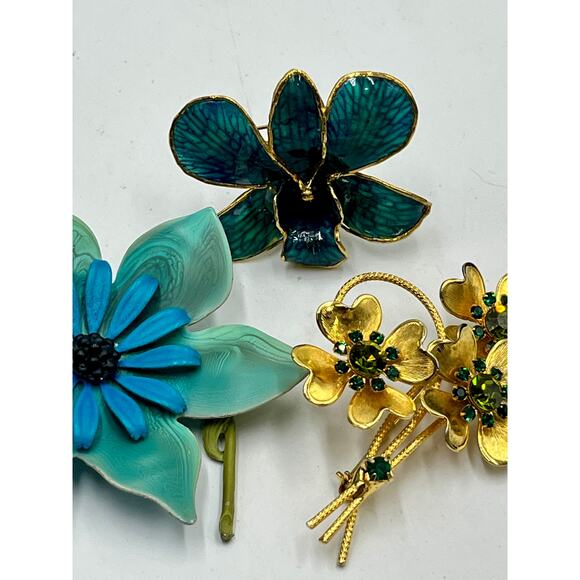 Set of three Floral Flower Mixed Brooch Wearable Lot Jewelry Blue Teal Gold tone - Picture 3 of 10